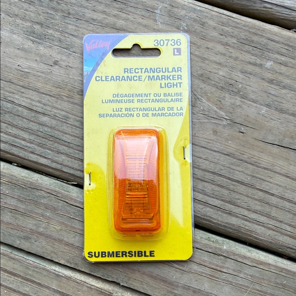 NWT Truck Trailer Rectangular Clearance Marker Light 5W, 3.75" x 2.75"